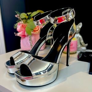 Nine West silver metallic platform heel
